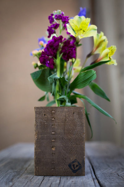 Floating Wood Flower Stand with One Bottle